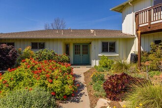 1121 Mercer Ave in Ojai, CA - Building Photo - Building Photo
