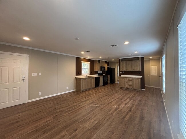 231 Fryer St in Conroe, TX - Building Photo - Building Photo