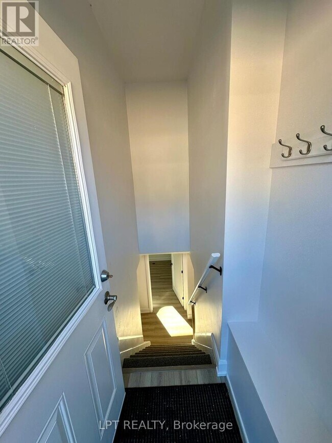 2101 Arch St in Ottawa, ON - Building Photo - Building Photo