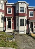 8 Howe Pl in St John's, NL - Building Photo