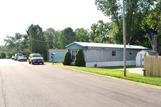 9109 Pippin Rd in Cincinnati, OH - Building Photo - Building Photo