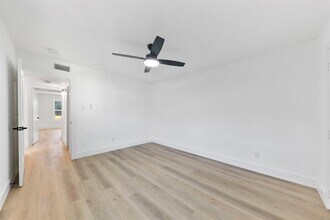 1514 Wirt Rd in Houston, TX - Building Photo - Building Photo