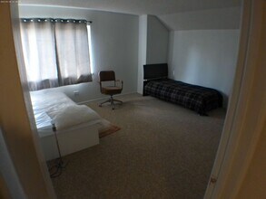 3345 S Monaco Pky, Unit B in Denver, CO - Building Photo - Building Photo