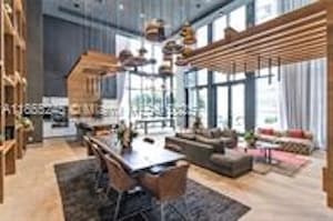 1010 Brickell Ave, Unit 3307 in Miami, FL - Foto de edificio - Building Photo