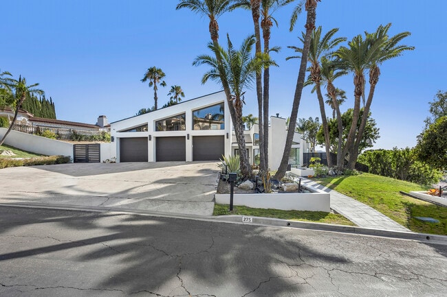 property at 275 S Owens Dr