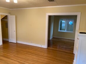 909 NE Brazee St, Unit #14 in Portland, OR - Building Photo - Building Photo