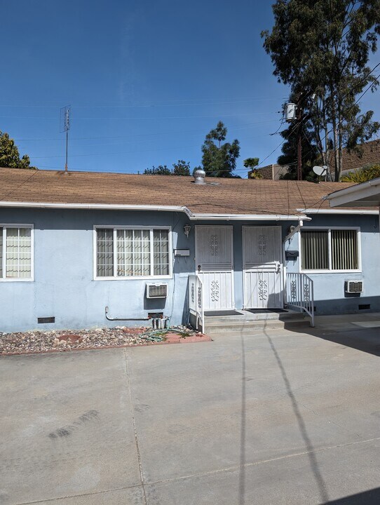 1419 E California Ave, Unit Apt B in Glendale, CA - Building Photo