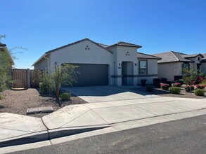 1127 W Del Monte Dr in Casa Grande, AZ - Building Photo - Building Photo