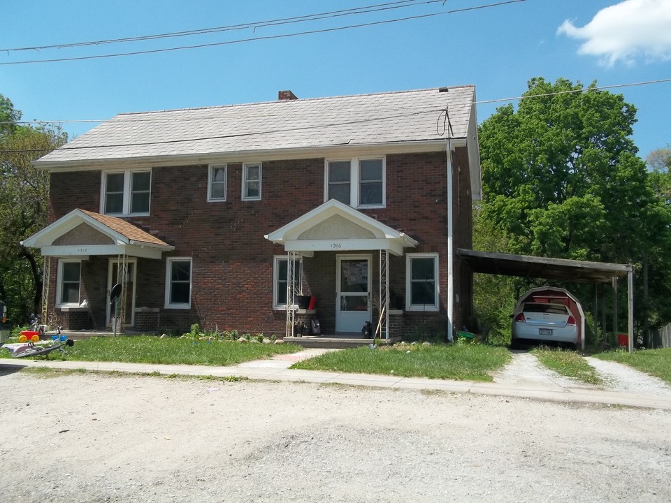 1316-18 Atlas Street (Brick Duplex) in Omaha, NE - Building Photo