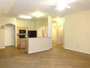 20335 Mammoth Falls Dr in Tomball, TX - Foto de edificio - Building Photo