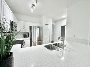 5620 NW 107th Ave in Doral, FL - Building Photo - Building Photo