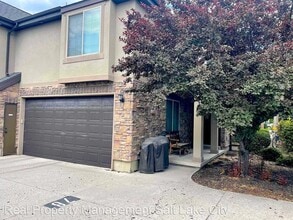 84 E Saddle Villa Dr in Draper, UT - Building Photo - Building Photo