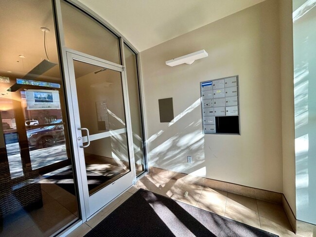 1949 Pearl St in Boulder, CO - Building Photo - Building Photo