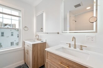 9 Colwell St in Cranston, RI - Building Photo - Building Photo