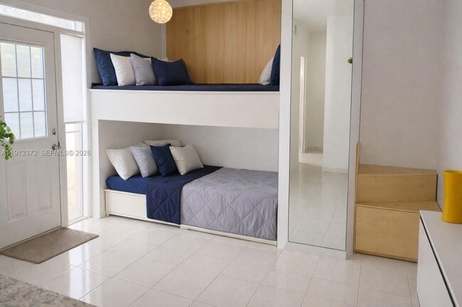 000 NW 84th St in Tamarac, FL - Building Photo - Building Photo