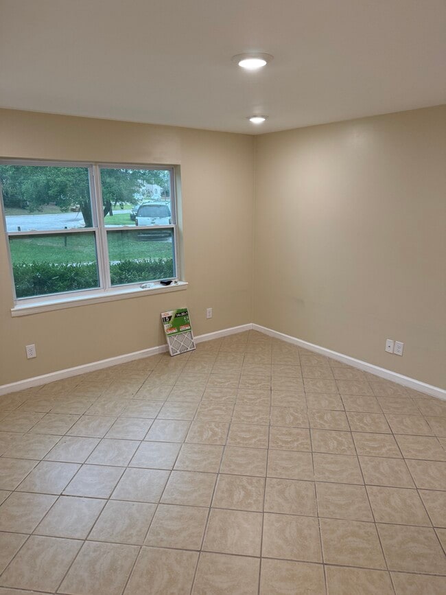 108 Woodhouse Ln, Unit A in Savannah, GA - Building Photo - Building Photo