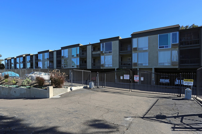 Valley Meadows North Condominium Association in San Diego, CA - Building Photo - Building Photo