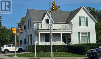 85 Prospect St in Newmarket, ON - Building Photo