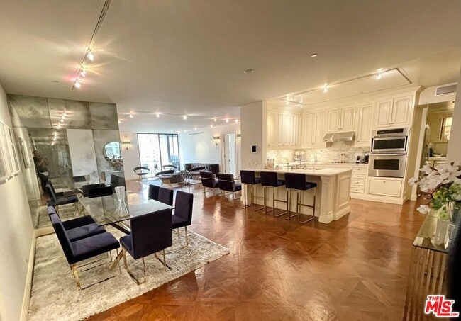 10660 Wilshire Blvd in Los Angeles, CA - Building Photo - Building Photo