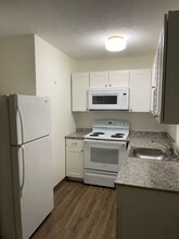 498 Marlboro Rd-Unit -N23 in Brattleboro, VT - Building Photo - Building Photo
