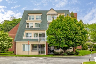 The Oaks at Danville in Denville, NJ - Building Photo - Building Photo