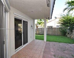 1294 Seagrape Cir, Unit 05-4815 Walnut Peak in Weston, FL - Building Photo - Building Photo