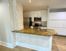 1400 Gandy Blvd N, Unit 1013 in St. Petersburg, FL - Building Photo - Building Photo