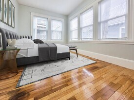 30 Juniper St, Unit 1 in Boston, MA - Building Photo