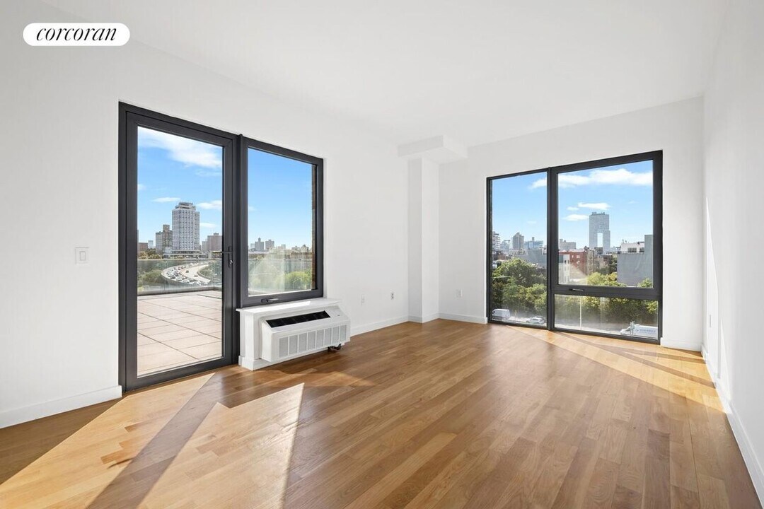 123 Hope St in Brooklyn, NY - Building Photo
