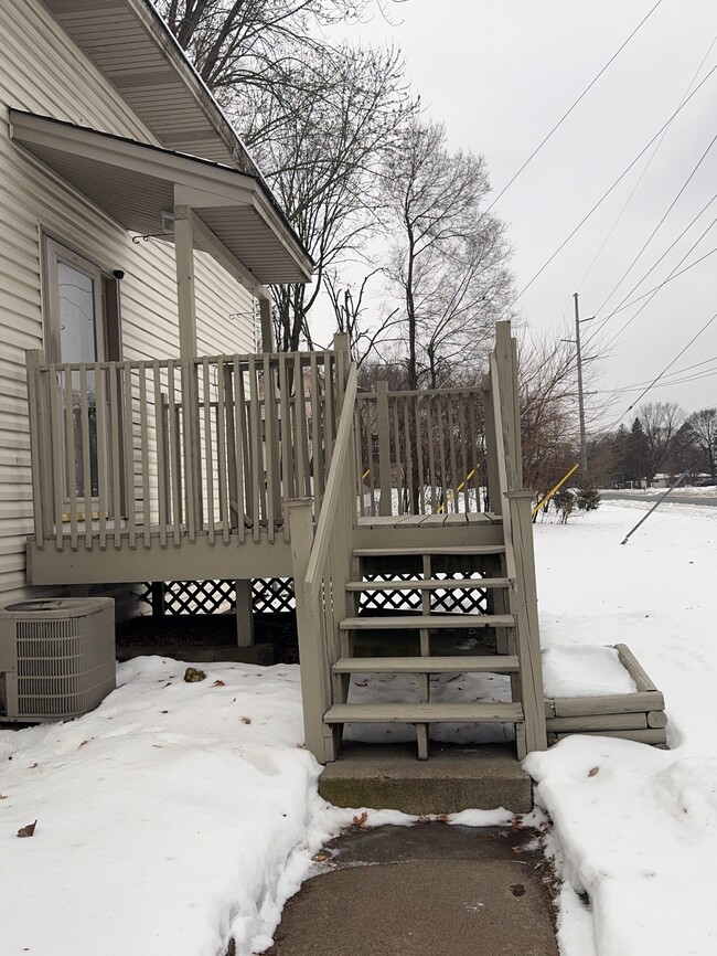 11898 Tulip St NW in Minneapolis, MN - Foto de edificio - Building Photo