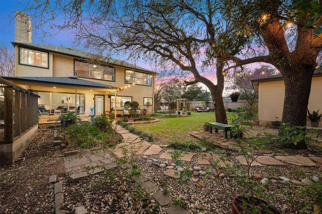 7501 Vail Valley Dr in Austin, TX - Building Photo