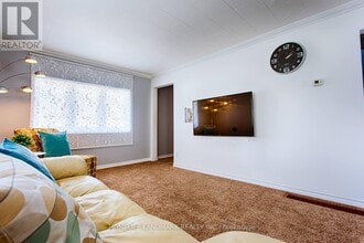 6548 Montrose Rd in Niagara Falls, ON - Building Photo - Building Photo