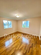 6402 Fawcett Ave in Tacoma, WA - Building Photo - Building Photo