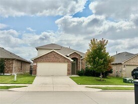 617 Saguaro Dr in Haslet, TX - Building Photo