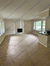 2006 S Race St in Urbana, IL - Foto de edificio - Building Photo