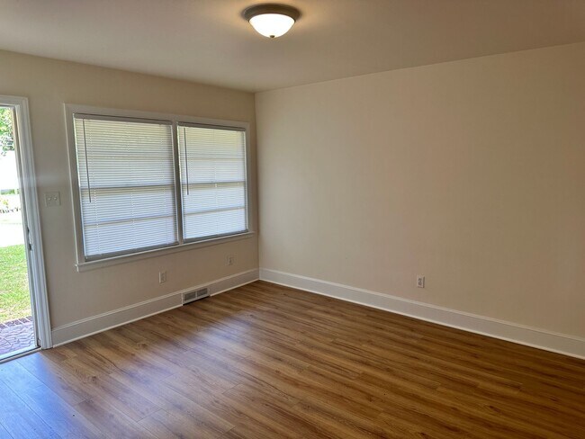 3406 June Dr in Charlotte, NC - Building Photo - Building Photo