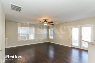 5618 Turtleback Ct in Charlotte, NC - Foto de edificio - Building Photo