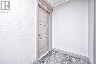 36 Elm Dr W in Mississauga, ON - Building Photo - Building Photo