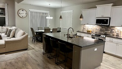 2652 W 44th Pl in Kennewick, WA - Building Photo - Building Photo