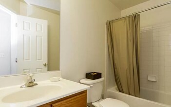 17501 Victoria Falls Dr in Dumfries, VA - Building Photo - Building Photo