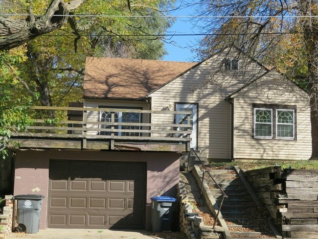 309 Perrin Pl in Council Bluffs, IA - Building Photo - Building Photo
