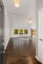 3122 Glacier Ln in Camano Island, WA - Building Photo - Building Photo