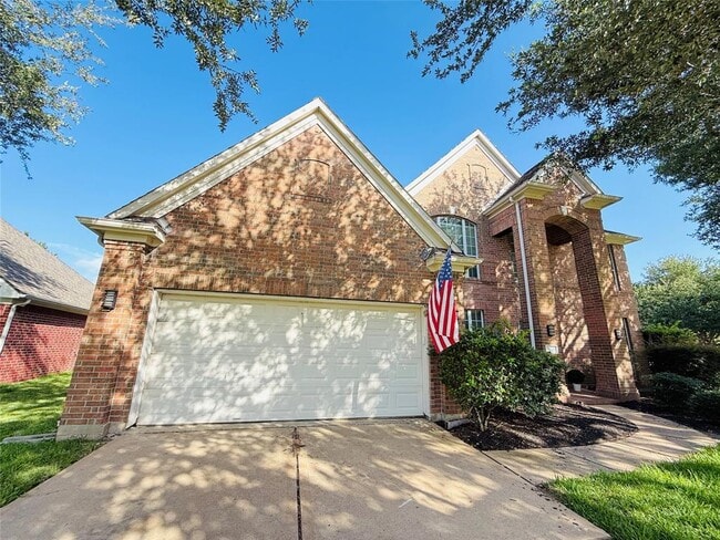 2110 Winding Springs Dr in League City, TX - Building Photo - Building Photo