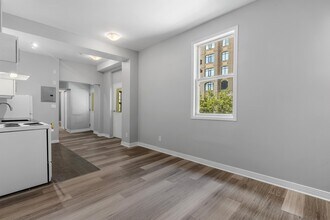486-486 Albert St in Ottawa, ON - Building Photo - Building Photo