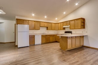 20924 57th Ave in Cadott, WI - Building Photo - Building Photo