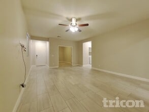 17142 W Seldon Ln in Waddell, AZ - Building Photo - Building Photo