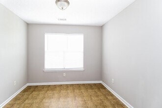 1052 Cross Wood Ln in Cordova, TN - Building Photo - Building Photo
