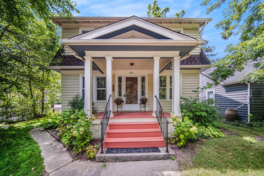 624 5th St in Ann Arbor, MI - Building Photo