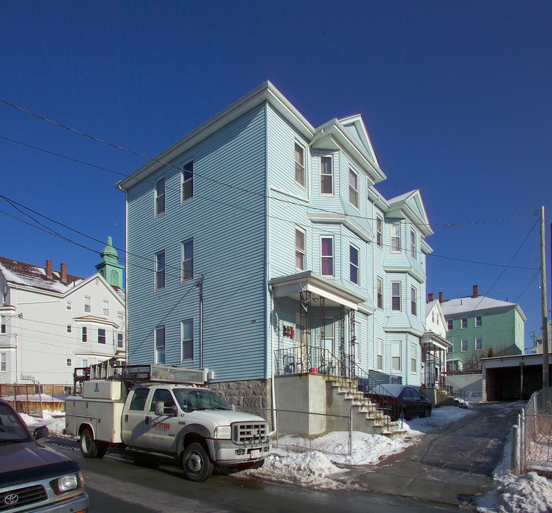 119-121 Tremont St in Fall River, MA - Building Photo