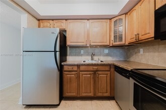 1421 S Ocean Blvd in Pompano Beach, FL - Building Photo - Building Photo